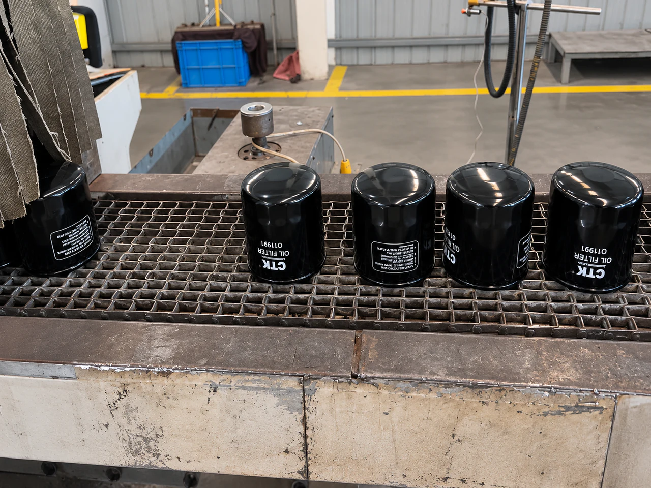 Private-label oil filters with customer product marking